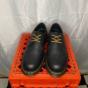 Dr. Marten 1461 slip-resistant NWOT